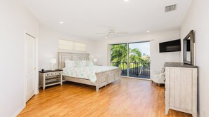 Unclassified image, 5 of 39, button