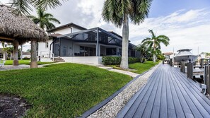 Exterior - Spectacular two story vacation home with 5 bedrooms and 4.5 bathrooms. (Marco island)