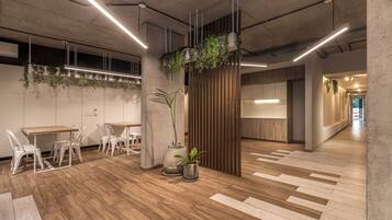 Televisión de pantalla plana