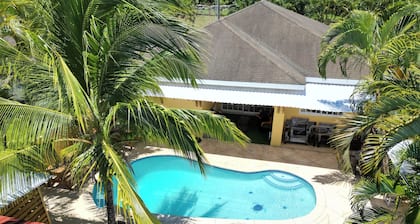 Villa en Palma Real con Piscina Privada