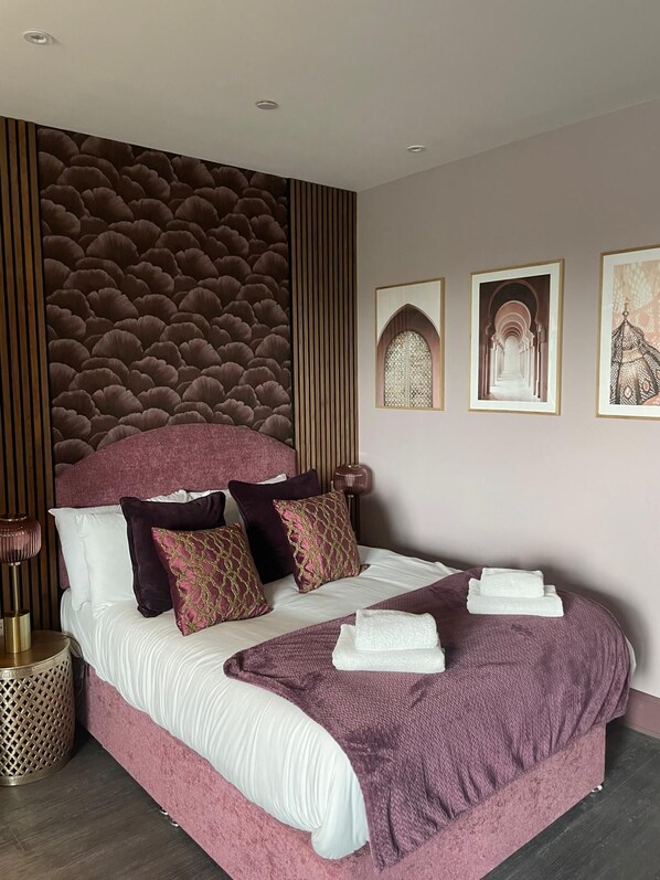 3 多间卧室、WiFi、床单