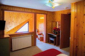 8 habitaciones, wifi y ropa de cama 