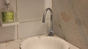 Sınıflandırılmamış resim, 6 üzerinden 4, düğme