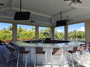 Property grounds - Sunset Seacret by Coastal Chic Vacations (Bradenton)