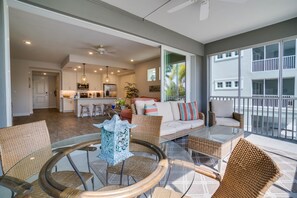 Interior - Sunset Seacret by Coastal Chic Vacations (Bradenton)
