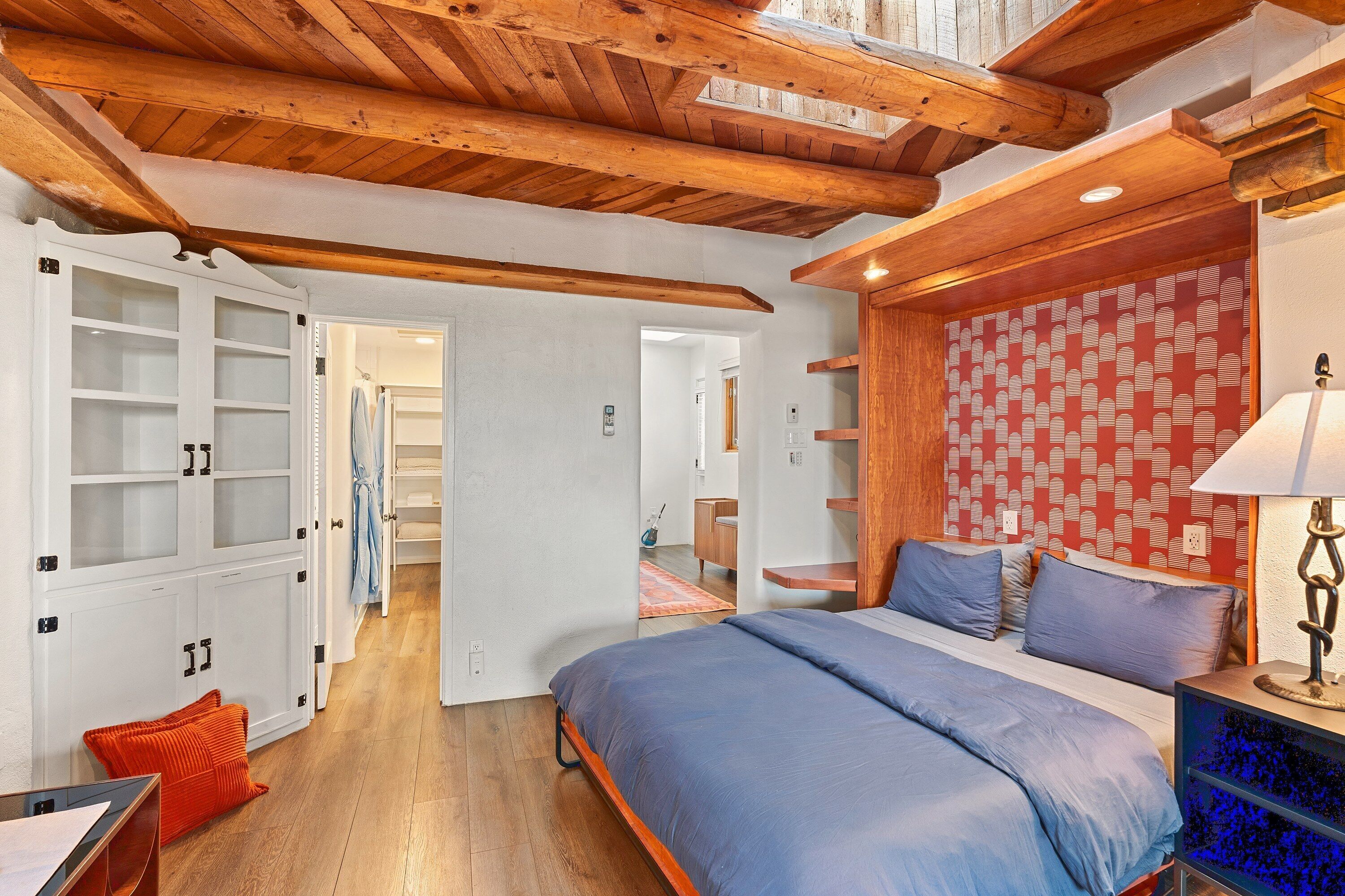1 chambre, fer et planche à repasser, Wi-Fi gratuit, draps fournis