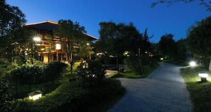 Xianning Hot Spring Valley Resort