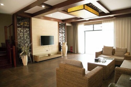 Xianning Hot Spring Valley Resort