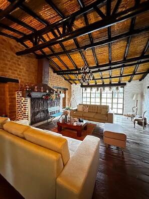 50-Zoll-Smart-TV mit Digitalempfang, Netflix, Kinderspielzeug