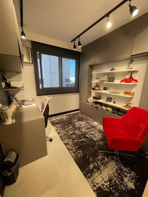 Deluxe Apartment, 2 Bedrooms, Bay View | Interior detail - Ap em Niterói com Varanda e Garagem (Niteroi)
