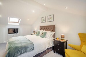 4 chambres, fer et planche à repasser, Wi-Fi, literie fournie