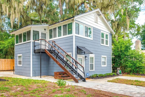 Jacksonville Apartment w/ Private Patio Near NAS!