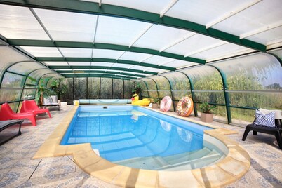 La Maison Merlin - Maison avec piscine, Sénoville