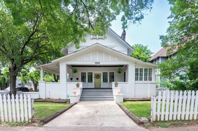 MEET GENEVIEVE! The 100 year old craftsman less than ONE MILE from UAB & ASC!