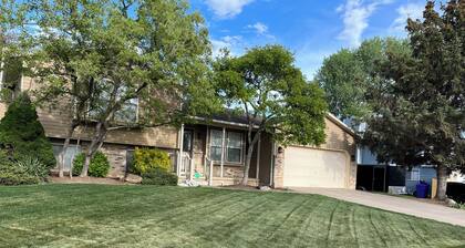 Spacious 5-bedroom house with AC and WiFi in enjoyable West Point