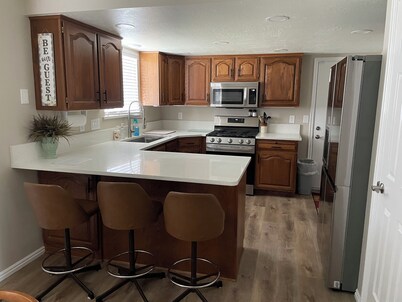 Spacious 5-bedroom house with AC and WiFi in enjoyable West Point