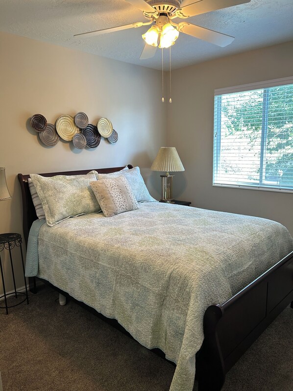 5 chambres, fer et planche à repasser, Wi-Fi, literie fournie