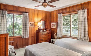 6 室のベッドルーム、アイロン / アイロン台、旅行用ベビーベッド、WiFi (無料)