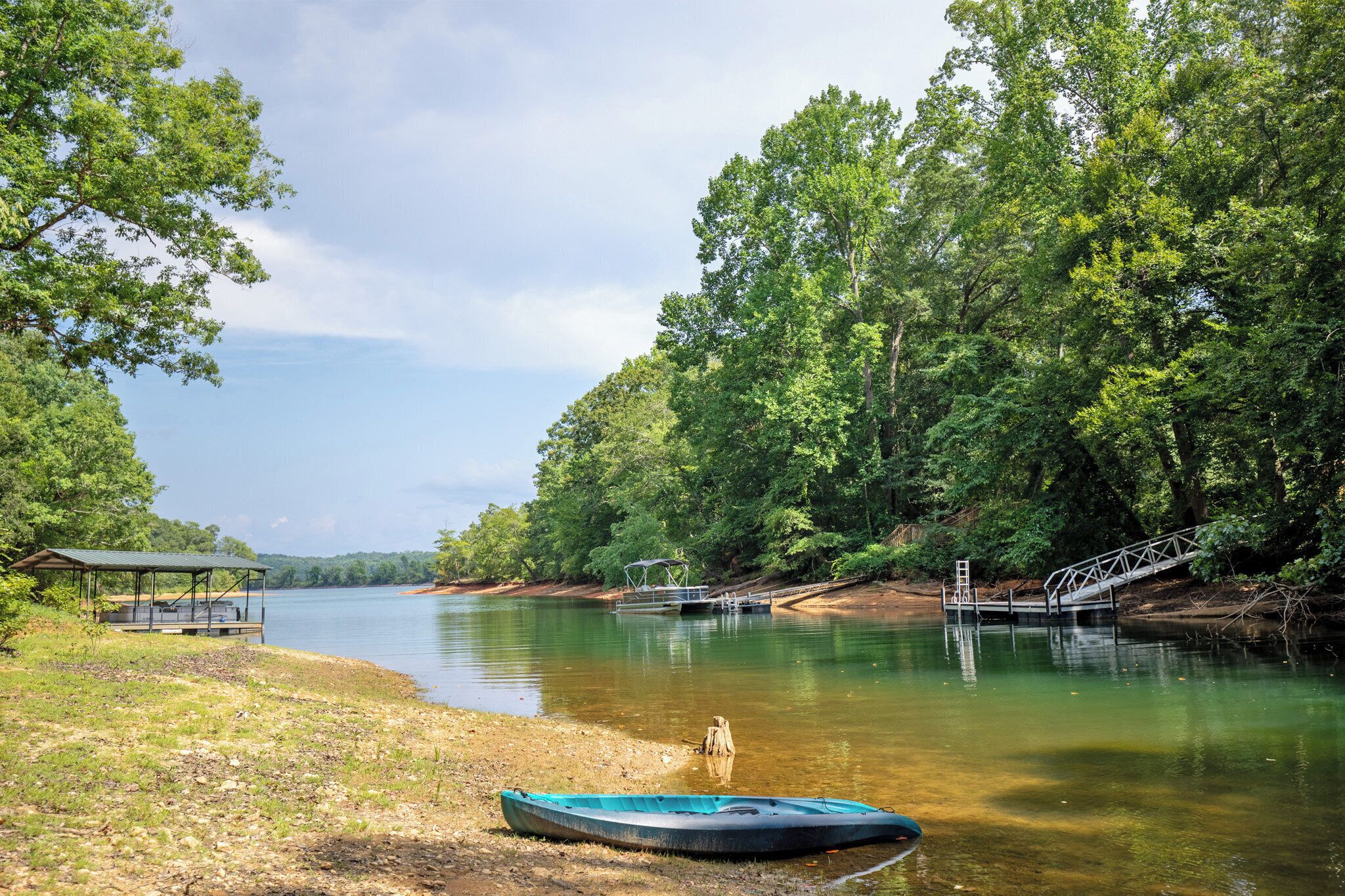 Beautiful Updated Clemson Lake House -  5 mins from Downtown Clemson and the Stadium
