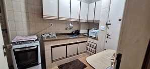 Comfort Apartment, 2 Bedrooms | Private kitchen | Toaster - 2 quartos com garagem ao lado do metrô (Rio de Janeiro)