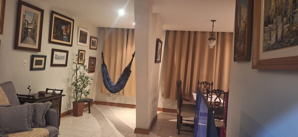 Apartamento Confort, 2 habitaciones | 2 dormitorios, cortinas opacas, sistema de insonorización