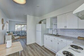 Microondas, horno, placa de cocina, lavavajillas