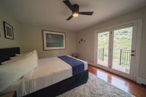 Apartment (Enclave 17)