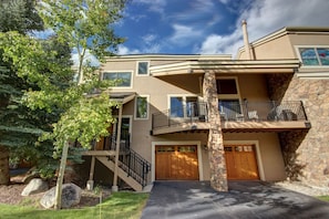 Exterior - Enclave 17 (Keystone)
