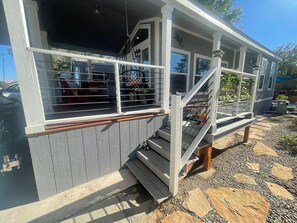 Exterior detail - Cozy 1Bedroom Tiny home with, WiFi + Amenities near Recreation + National Parks (Hurricane)