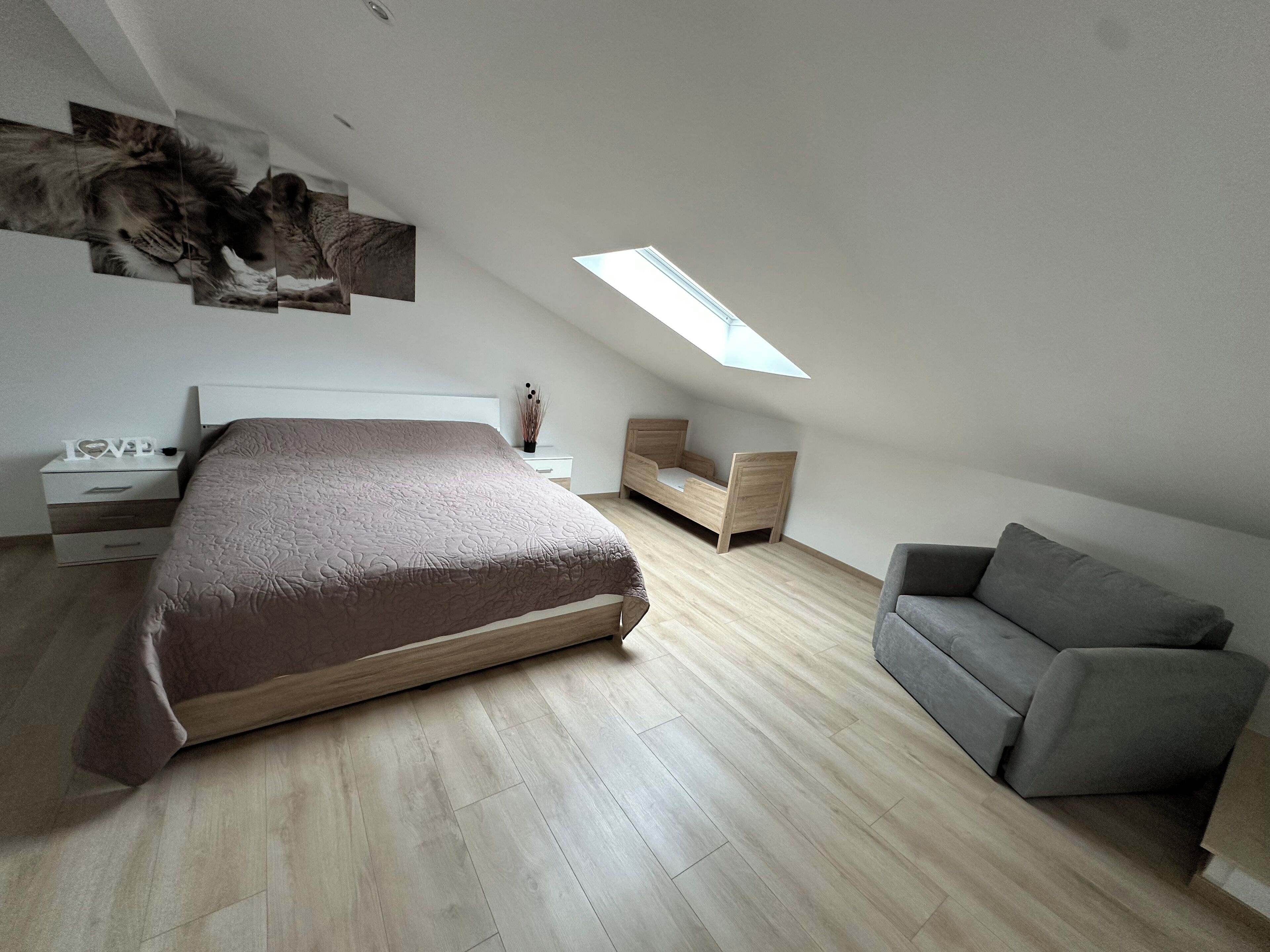 2 camere, ferro/asse da stiro, Wi-Fi gratuito, lenzuola