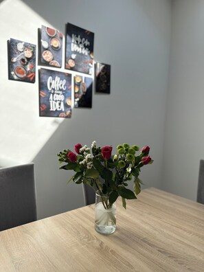 Dining - Ferienwohnung Neubau Merzig 120m2 für 7 Personen (Merzig)