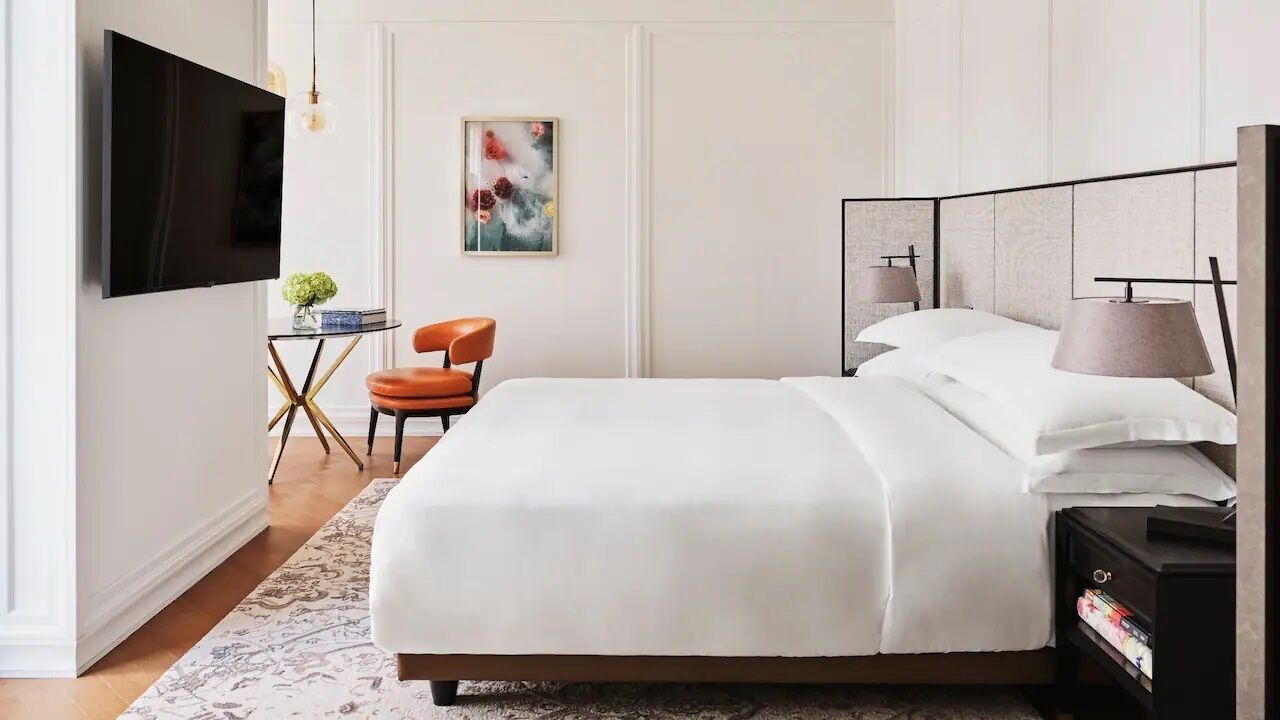 Egyptian cotton sheets, premium bedding, Tempur-Pedic beds, minibar