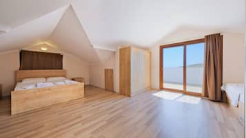 In-room safe, iron/ironing board, free WiFi