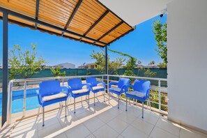 Terrace/patio - Talia deniz manzaralı 4 odalı lüks Villa (Fethiye)