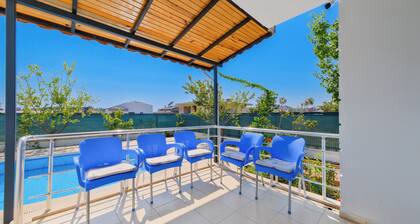 Talia deniz manzaralı 4 odalı lüks Villa