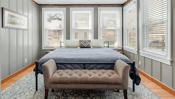 3 makuuhuonetta, silitysrauta/-lauta, Wi-Fi, vuodevaatteet