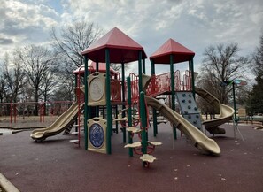 Children's area - Spacious Family-Friendly w/Crib, King Bed, & Secured Parking (St. Louis)