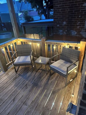 Terrace/patio - Spacious Family-Friendly w/Crib, King Bed, & Secured Parking (St. Louis)