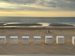 On the beach - Suite Baptiste. Beachfront (Koksijde)