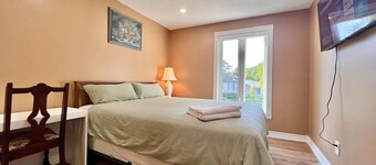 Cozy Home Near Transit & Hillcrest Mall with Free Parking