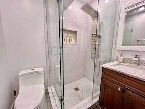 Economy Double Room, Private Bathroom | Bathroom | Shower, hydromassage showerhead, hair dryer, towels - Cozy Home Near Transit & Hillcrest Mall with Free Parking (Richmond Hill)