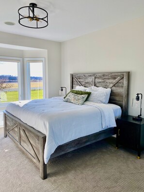 5 chambres, fer et planche à repasser, Wi-Fi, draps fournis