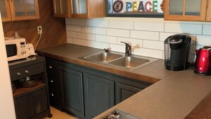 茶具/咖啡用具、冰箱、微波炉、烤箱