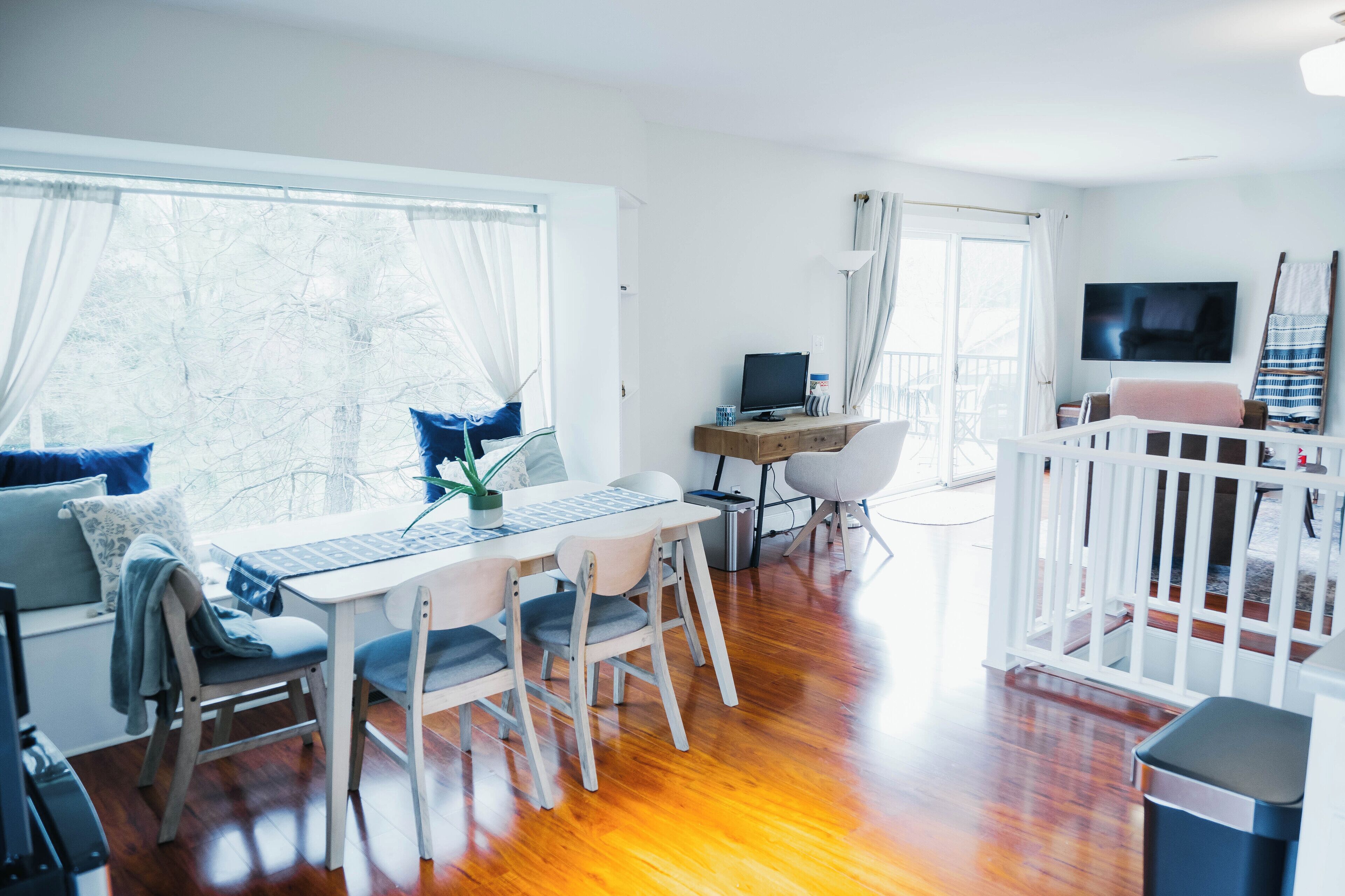 スマートテレビ、PC モニター