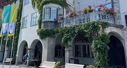 Lucky Holiday sehr schöne stilvolle Ferienwohnung mit 
Zwei Zimmer, Küche Bad.