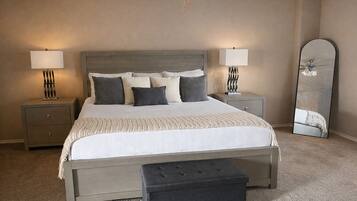 3 bedrooms, desk, iron/ironing board, free WiFi