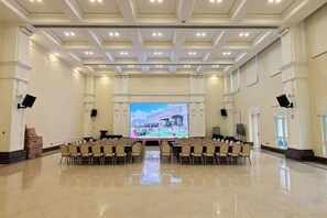 Unclassified image, 3 of 75, button - Xiqiao Mountain Qiaoyue Resort Hotel (Foshan)