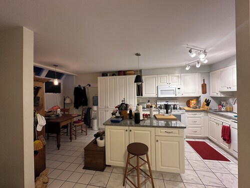 Cozy 1 bedroom in Condo