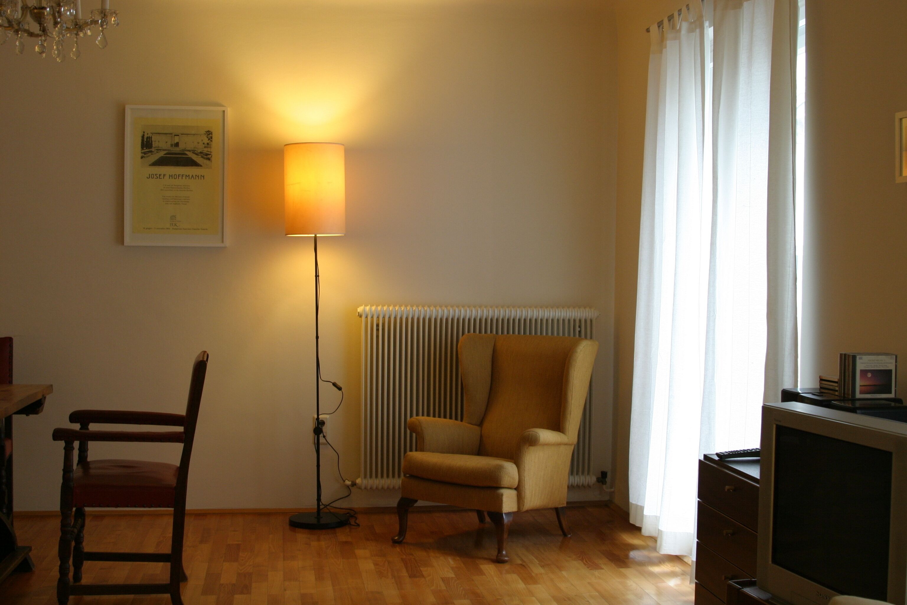 Televisión, reproductor de DVD y estéreo 