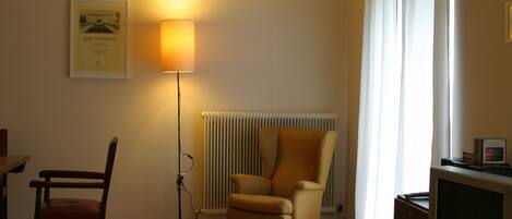 Téléviseur, lecteur de DVD, chaßne audio